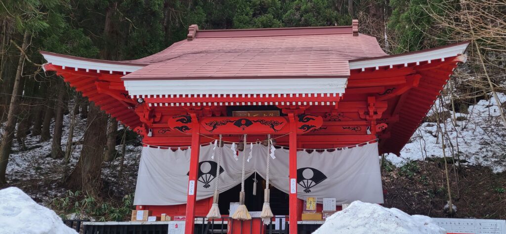 田沢湖 御座石神社