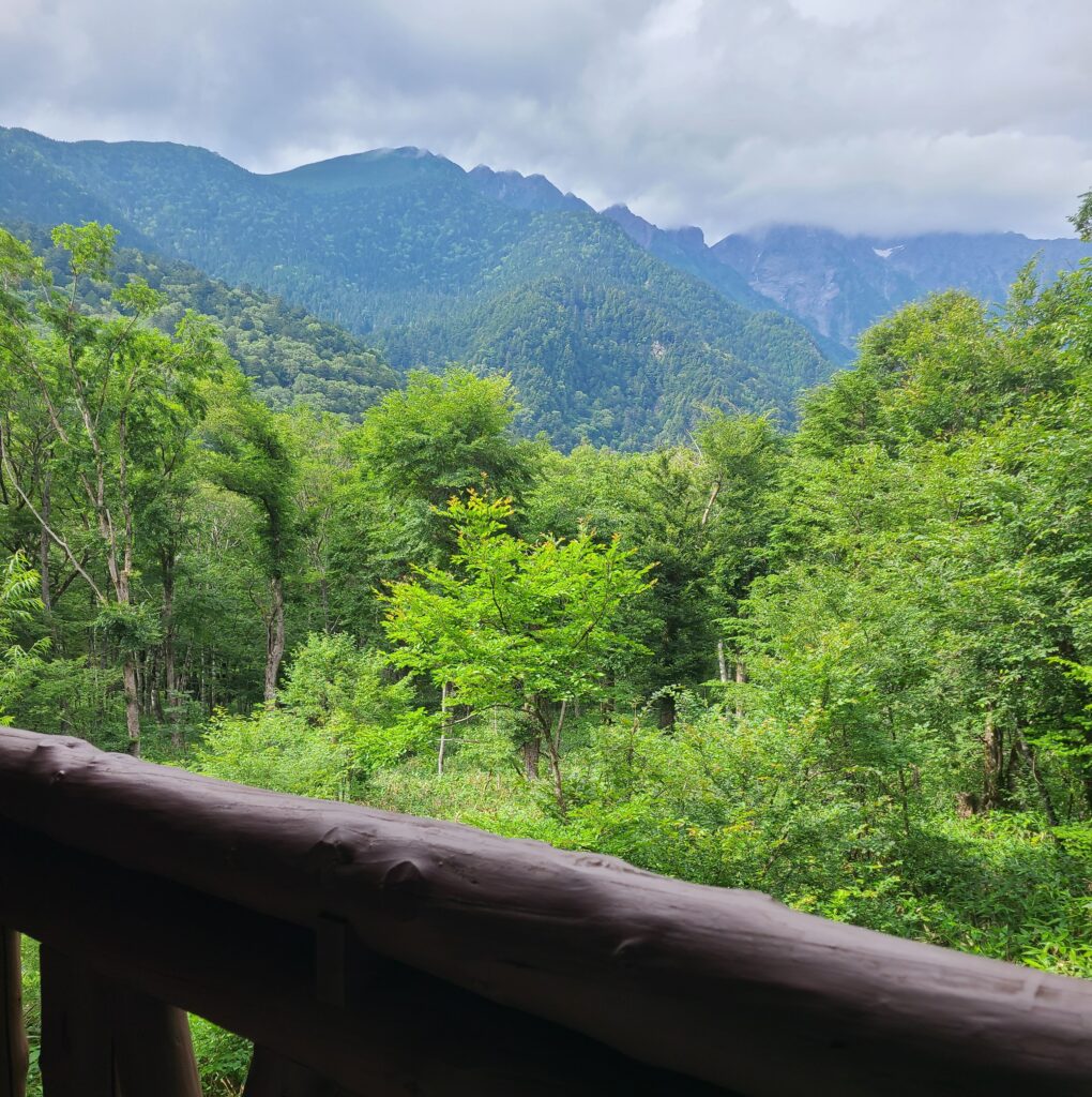 上高地帝国ホテル　バルコニー