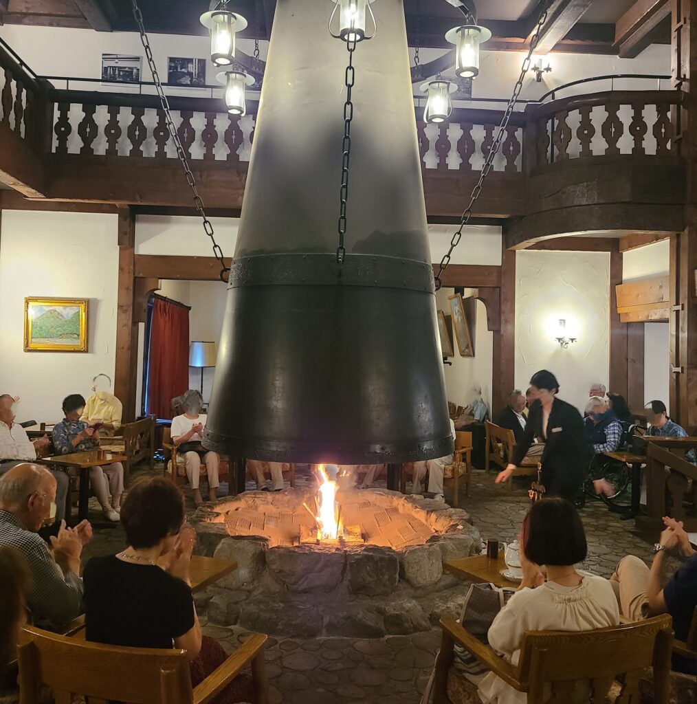 上高地帝国ホテル　マントルピース点火式