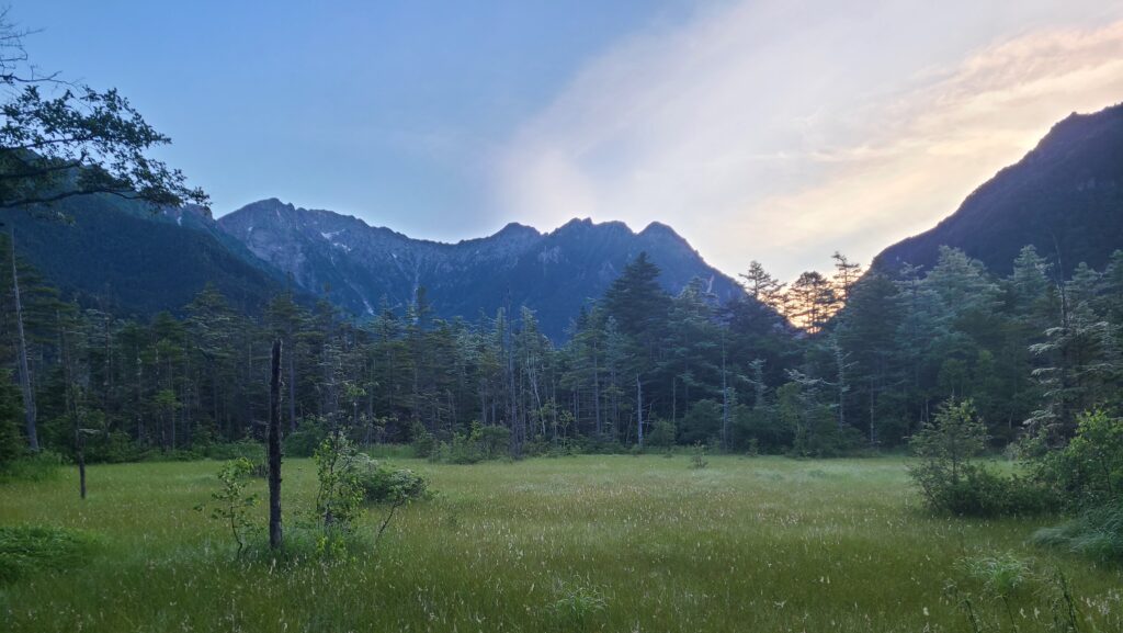 早朝の上高地　田代湿原