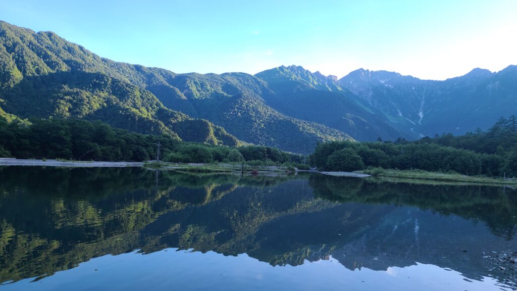 早朝の上高地　大正池