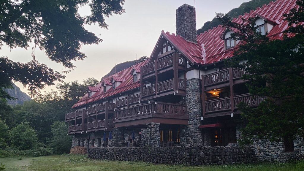 早朝の上高地　上高地帝国ホテル