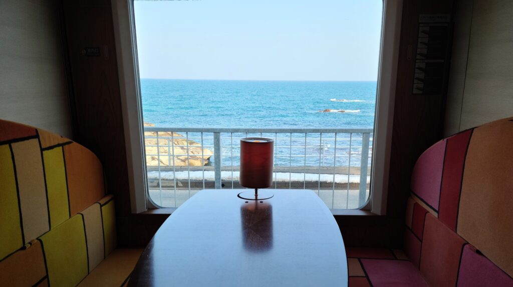 リゾートしらかみ（橅）　個室席