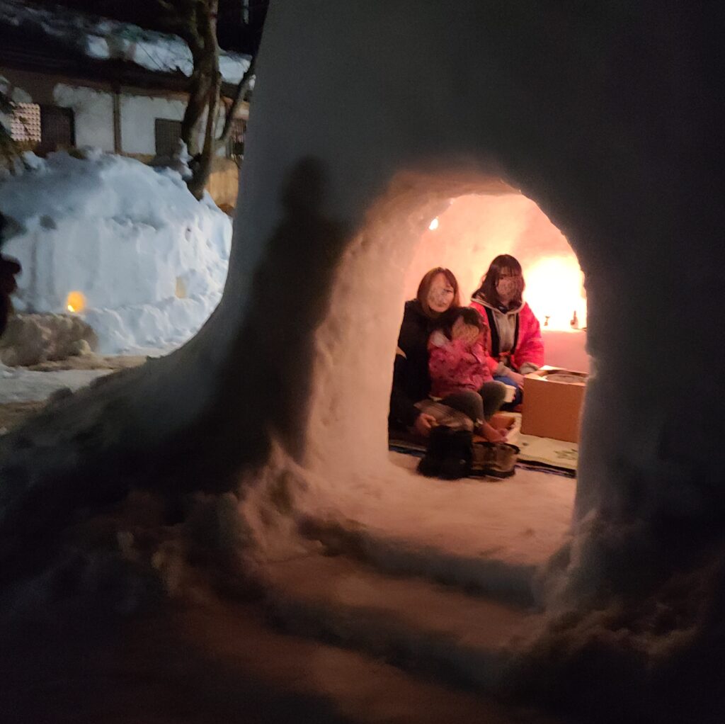 旧片野家住宅のかまくら