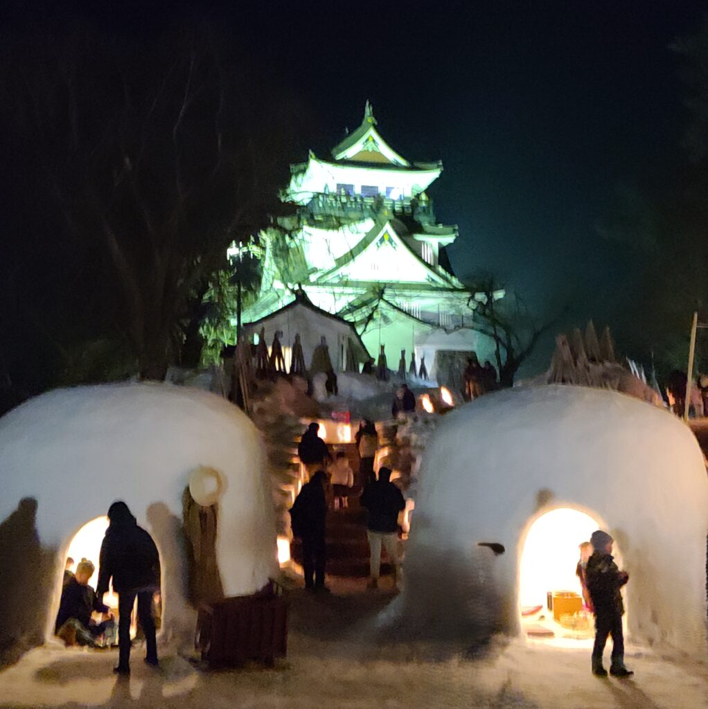 横手城とかまくら