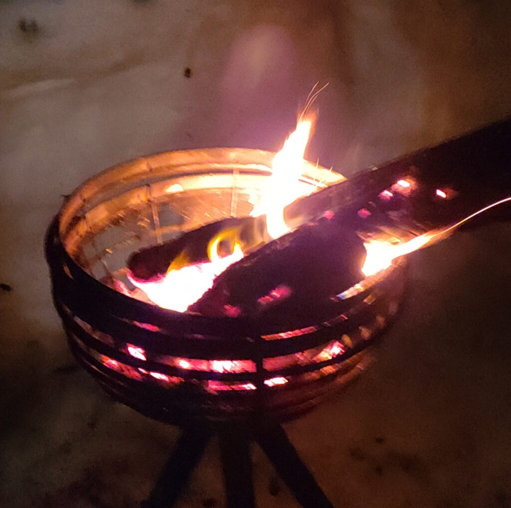 旧片野家住宅の火鉢