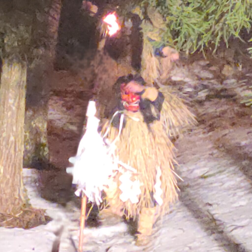 なまはげ祭り　なまはげ下山