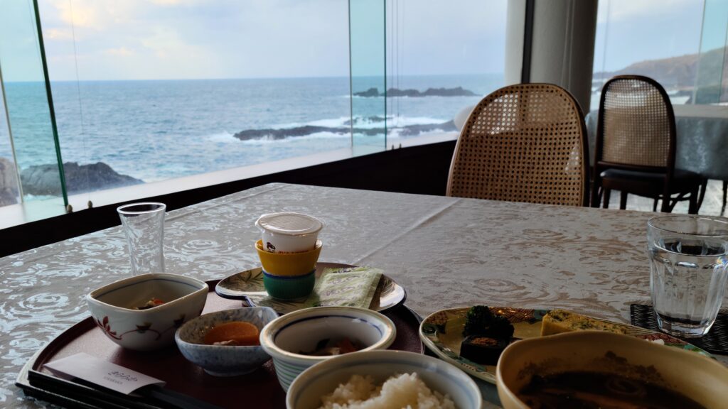 男鹿半島　男鹿リゾートホテルきららか　朝食　眺望